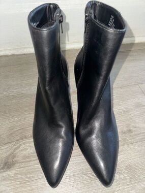 Rachel Zoe Black Pointed Toe Ankle Booties